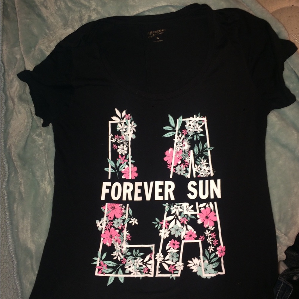 Black LA low cut shirt